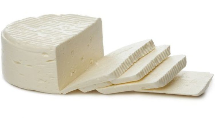 Забраняват думата "млечен" за имитиращите продукти