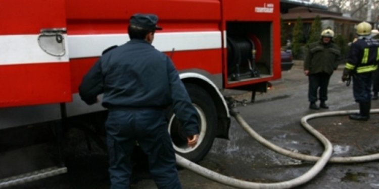 16 пожара през май, основно от задръстени комини и късо съединение в мрежата