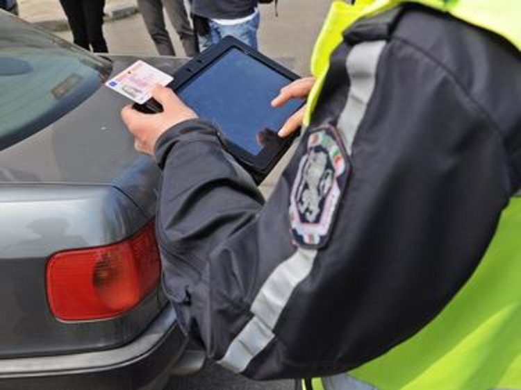 Полицаи дебнат за нерегламентирана транспортна дейност