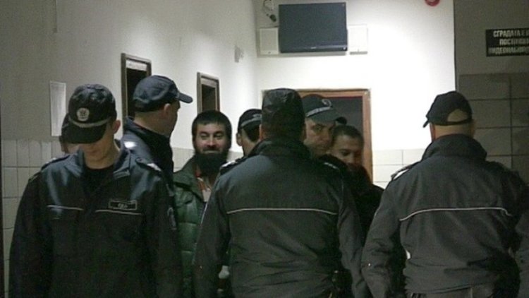 Двама прокурори подсилват обвинението за радикален ислям
