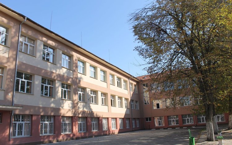 Девет места за преподаватели в Димитровград обяви РИО-Хасково