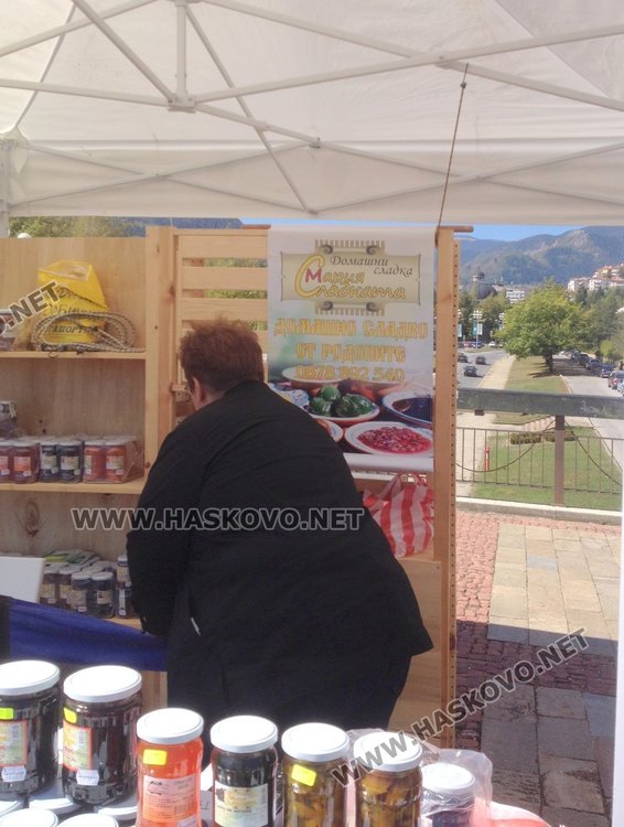 26 родопски земеделски производители изложиха продукцията си в "Подкрепяме българското", дали ще стигне до големите вериги? 