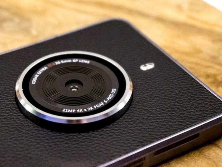 Kodak подготвя фотокамера с вграден смартфон