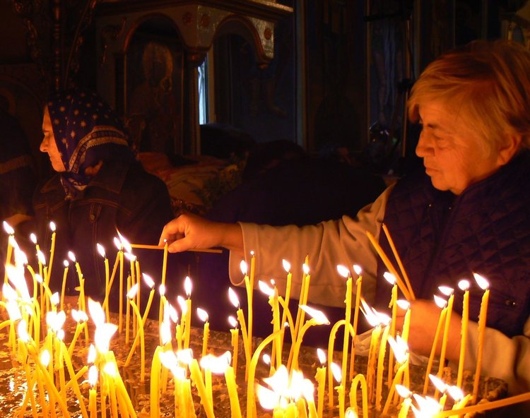 На Задушница осигуряват допълнителни автобуси до гробищните паркове в Димитровград 