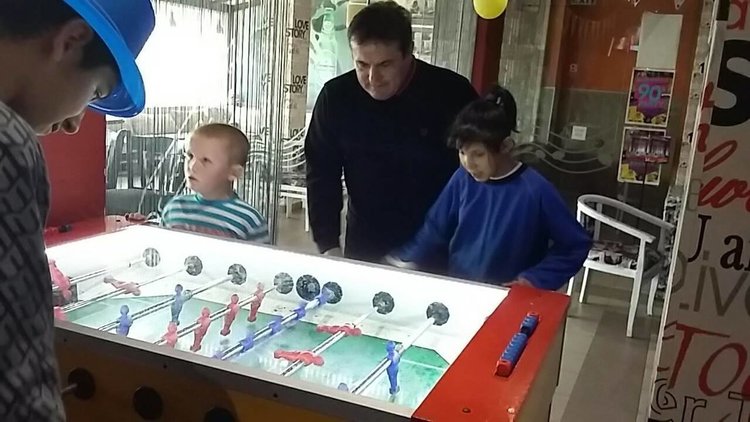 Социалистки от Кърджали зарадваха с парти децата от център „Надежда“