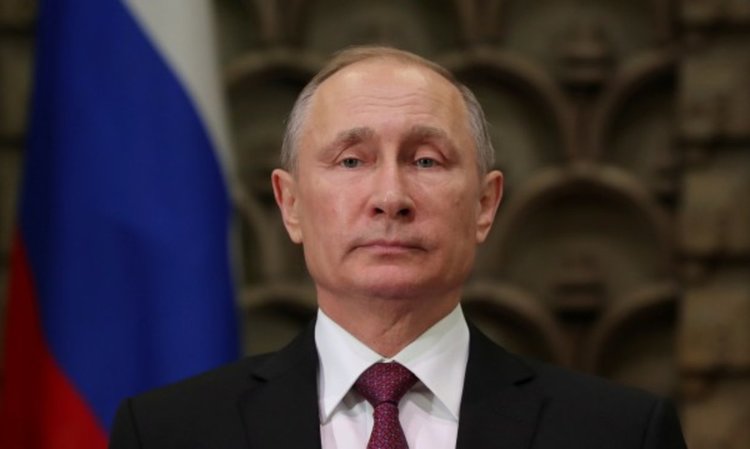 Путин отменя визити, отива на погребението на Карлов 