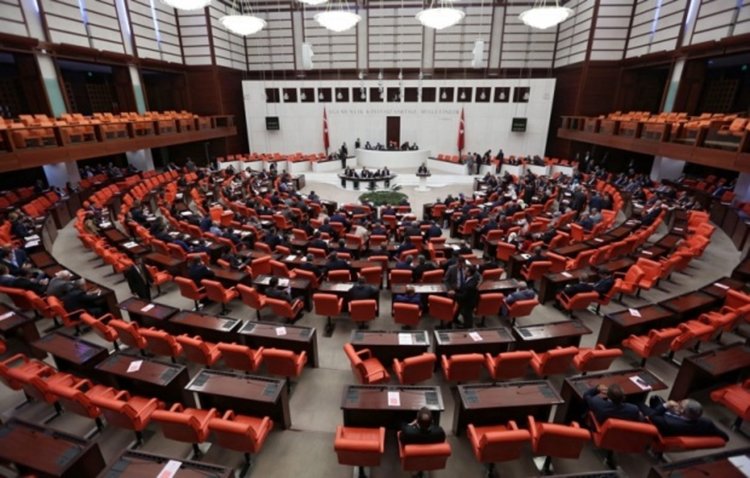 Турският парламент удължи извънредното положение до 19 април