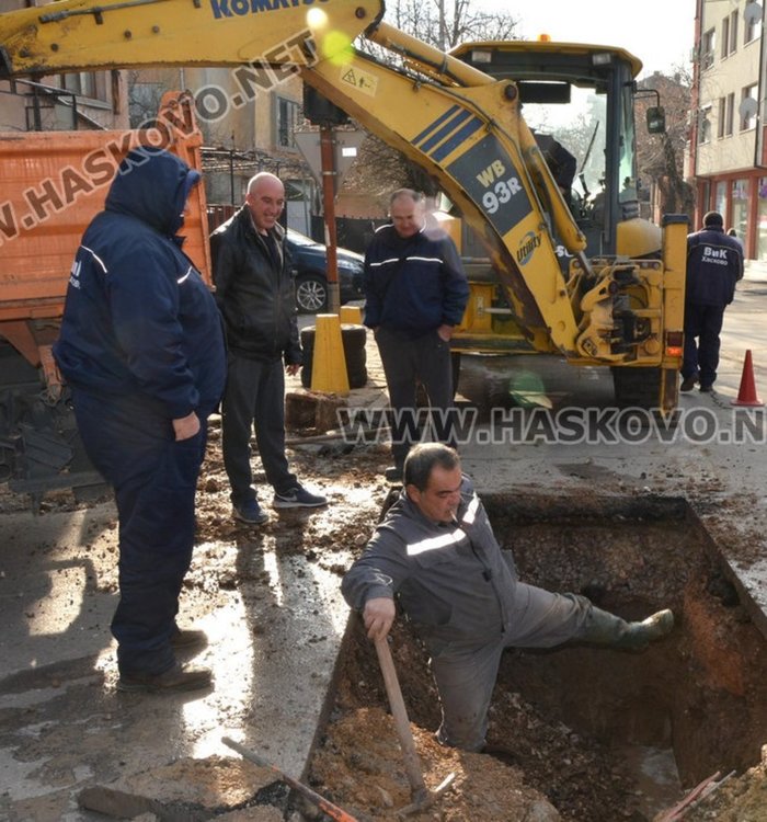 Шест ВиК аварии в Хасково за ден