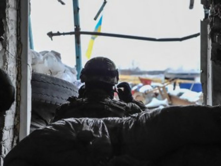 Населението в Източна Украйна бедства заради боевете