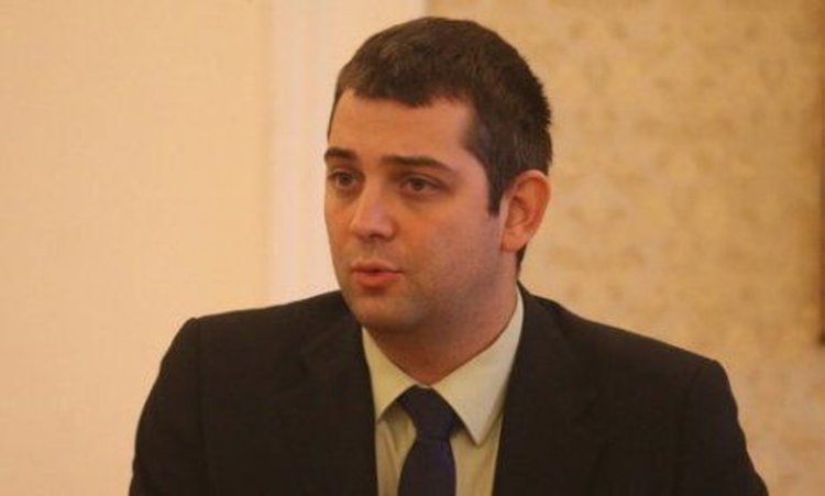 РБ предлага спиране на помощи за необразованите