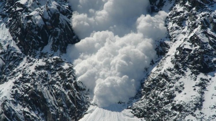 Лавина взе нови жертви в Италия  