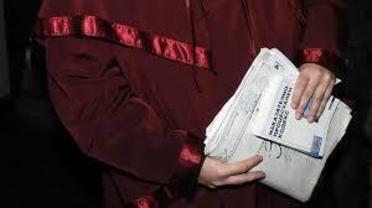 Спецзвеното ”Антикорупция” предаде съдия на съд