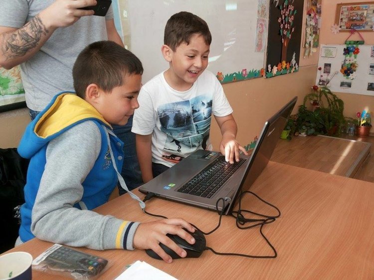 Професии на бъдещето представят в „Отец Паисий”