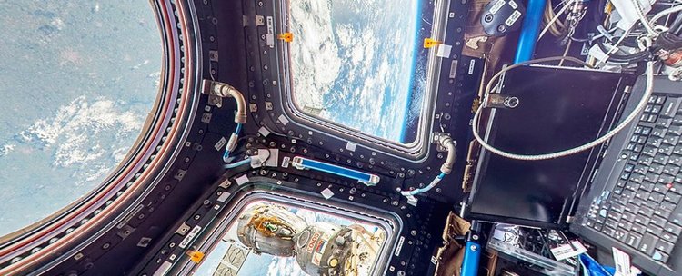 Разгледайте Международната космическа станция с Google Street View