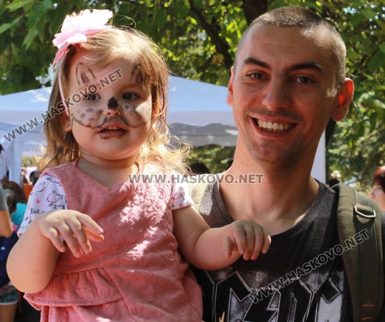 Детски панаир привлече десетки деца и родители в Димитровград