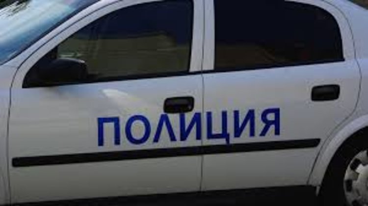 Трупът на 7-годишно момиченце е намерен от майка му в Момчилград