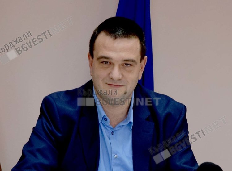 Никола Чанев оспори в съда общинската наредба за жилищата, заради липсата на публичност 