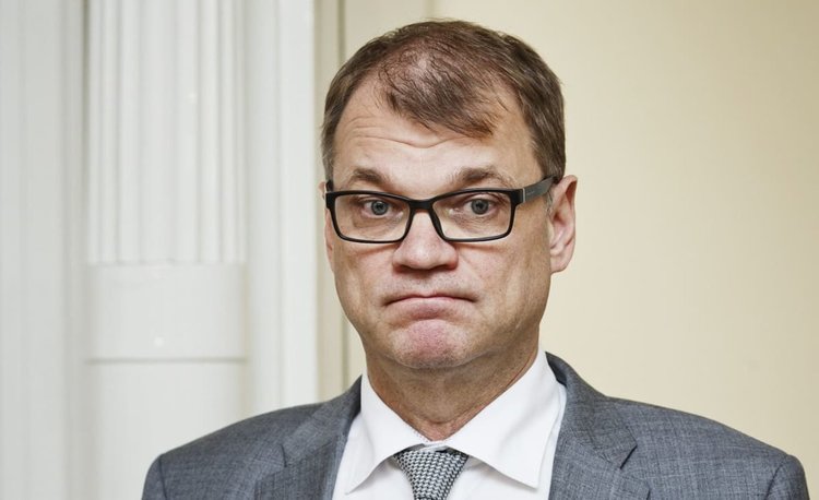 Правителството на Финландия подаде оставка