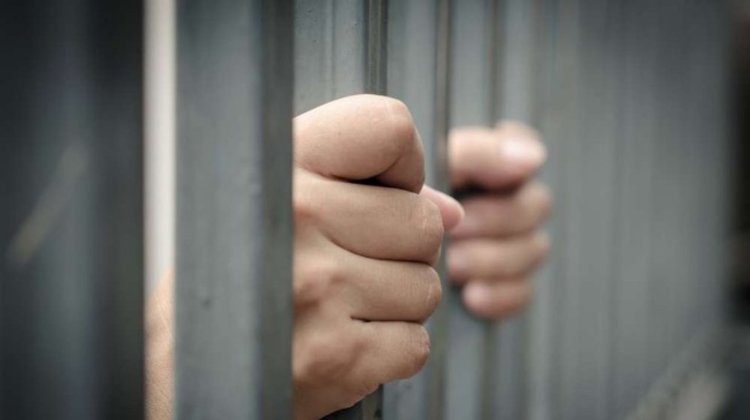 Задържаха крадец и младеж насилник в ареста, извършват се проверки