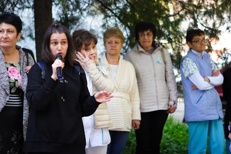 Уволниха медицинската сестра, организирала протестите и я обвиниха в лъжа