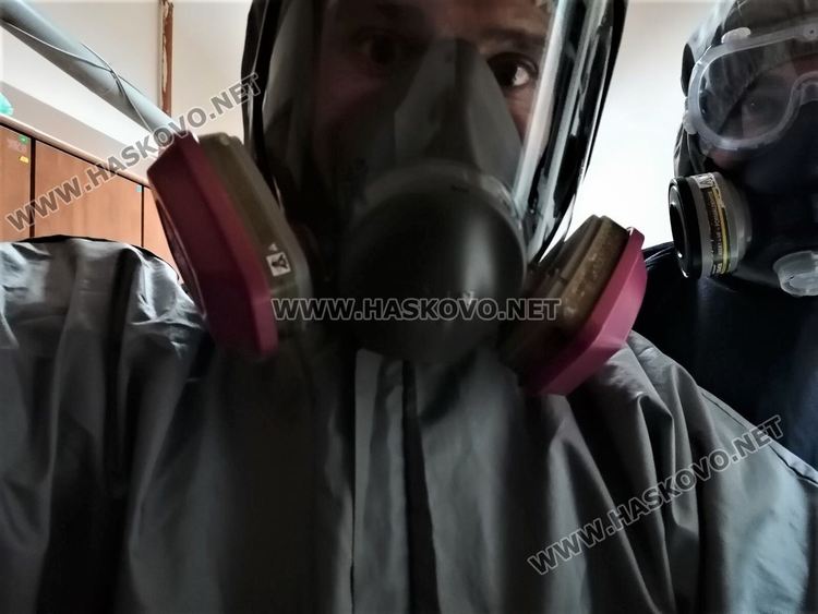 Да общуваш със света от покрива на болницата. Аплодисменти за д-р Димитров и д-р Вълев!