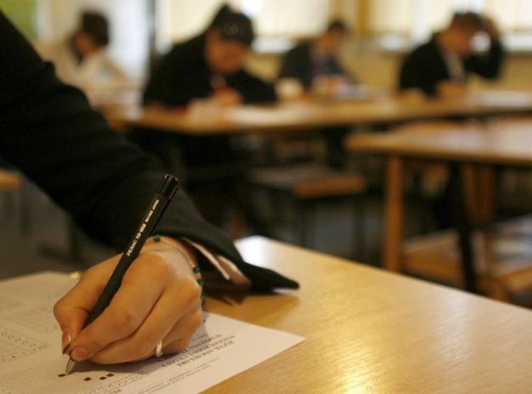 4,20 е средната оценка от матурата по БЕЛ, 4,84 - от втория задължителен изпит за зрелостниците