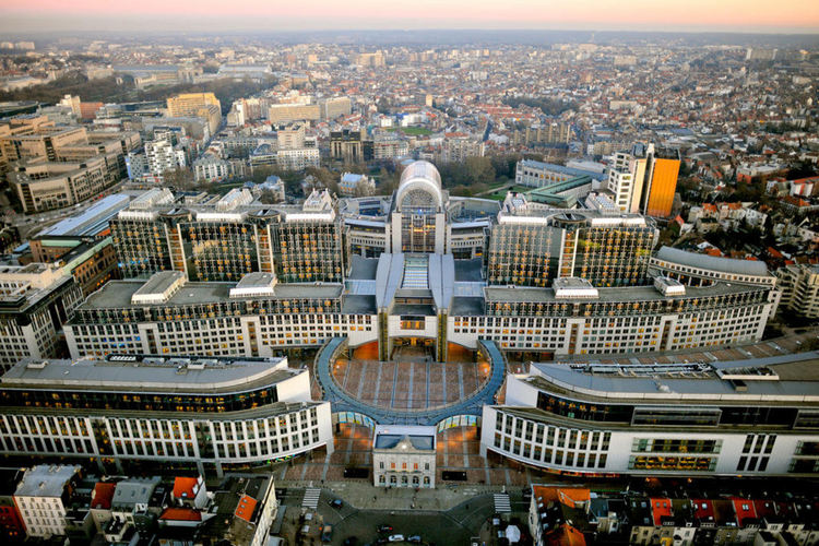 Необходими са смели мерки за защита на трансграничните и сезонни работници в ЕС, заявява ЕП