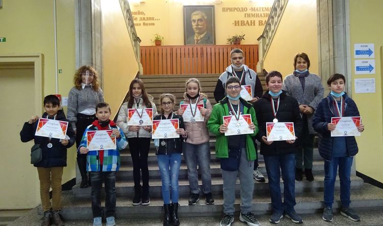 10 вазовци с медали от "Математика без граници" 
