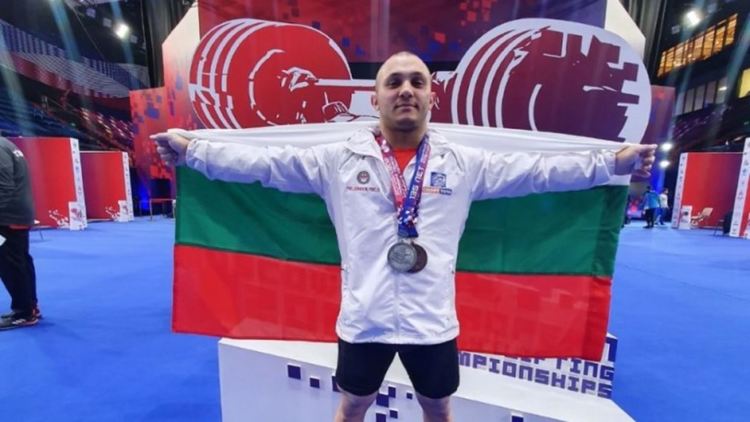 Дебютантът при мъжете Валентин Генчев с бронз на Европейското по вдигане на тежести