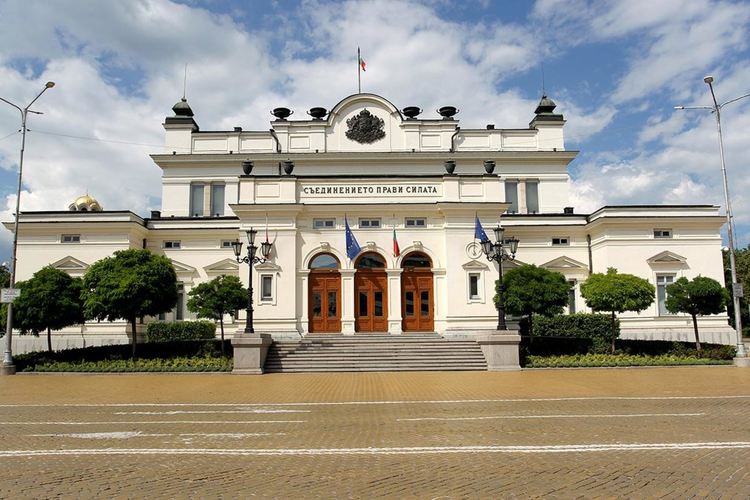 50 лв. към пенсиите до края на годината, подкрепа за фирми и загубили работа с промени в закона, внесени в НС 