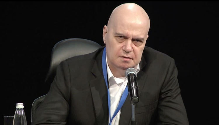 ГЕРБ, БСП и ДПС показаха, защо върнахме мандата, коментира Слави Трифонов