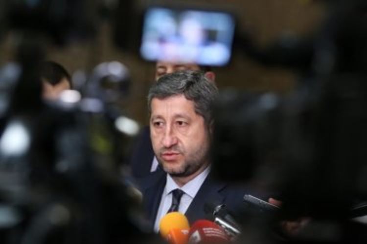 Христо Иванов: Борисов обрича ГЕРБ в ролята на мафиотско семейство