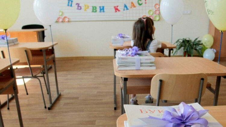 МОН подготвя насоки за обучение в условия на пандемия