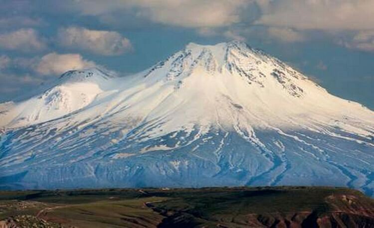 Трима българи, участващи в мисия на ЕС, покориха Арарат