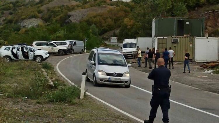 Сърби от Северно Косово блокираха ГП Ярине, ГП Бърняк е затворен от косовската полиция