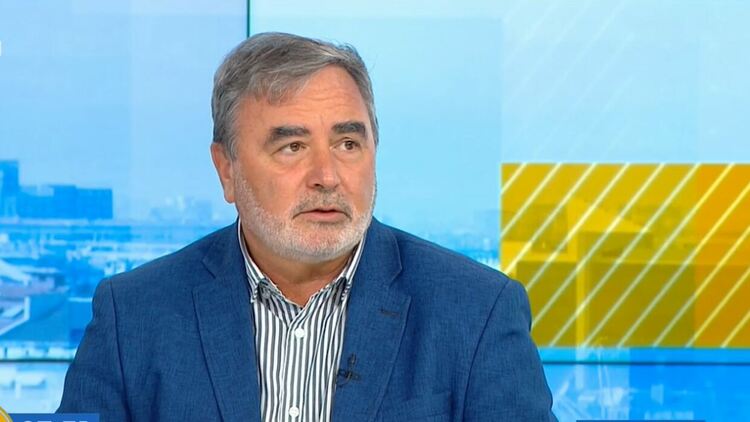 Доц. Кунчев: Намираме се в пълния разгар на четвъртата вълна