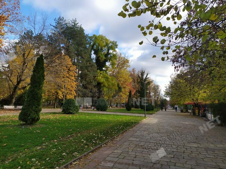 Променлива облачност над Кърджали,топло за сезона
