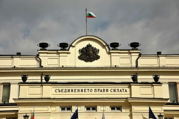 Първи председателски съвет в парламента - ще се влиза ли със зелен сертификат