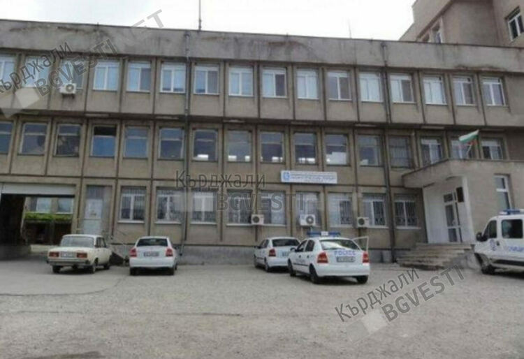 Задържаха 25-годишен опитал се да подкупи служителка на Пътна полиция в Кърджали