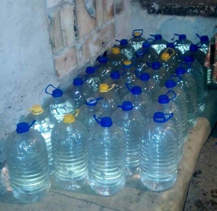 Откриха домашна ракия в магазин и склад в димитровградско