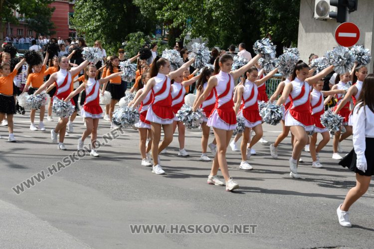 Хасково празнува най-българския празник – 24 май, наградиха ученици и учители