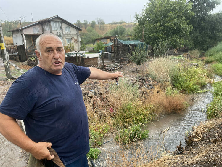 Жители на Въгларово се жалват от безводие, нивото на река Хасковска в селото е критично ниско