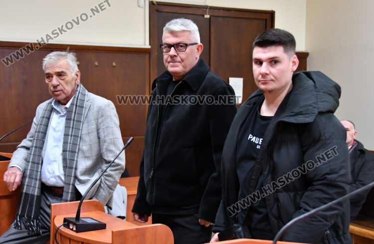 Глобиха Здравко Узунов и сина му за блъскане, обиди и заплахи към полицаи след забележка за висока музика
