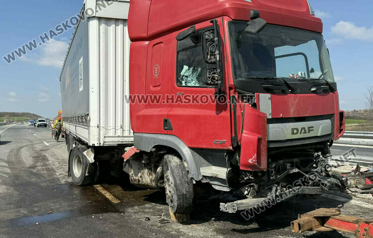 Заспал шофьор заби ТИР в мантинелата на „Марица“