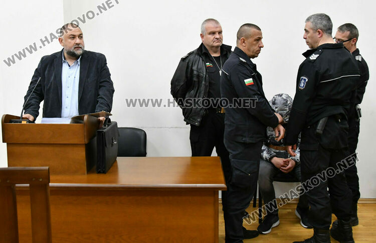 Иван Костов застана пред съда за убийството на Маги
