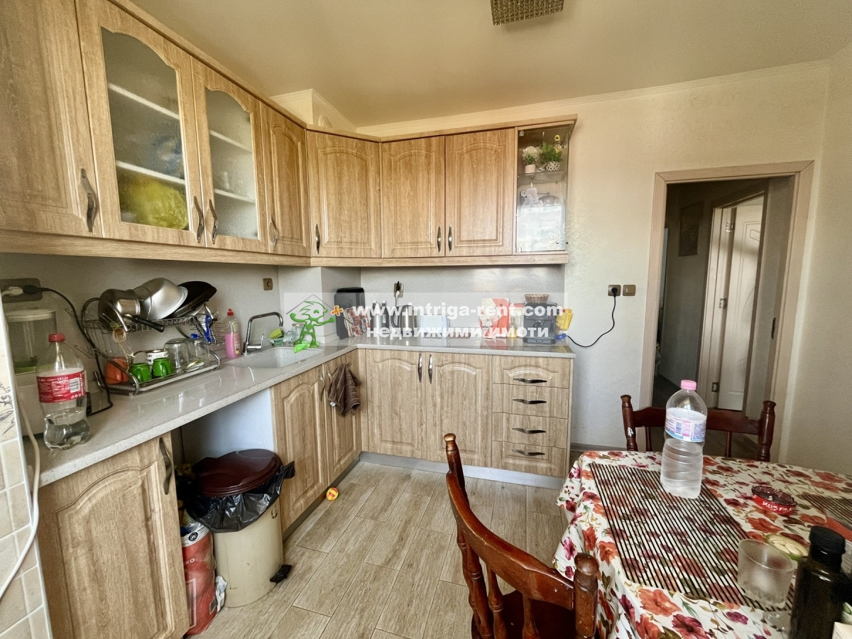 №4115 Двустаен, ремонтиран апартамент за продажба, в саниран блок, в кв. Бадема, Хасково.